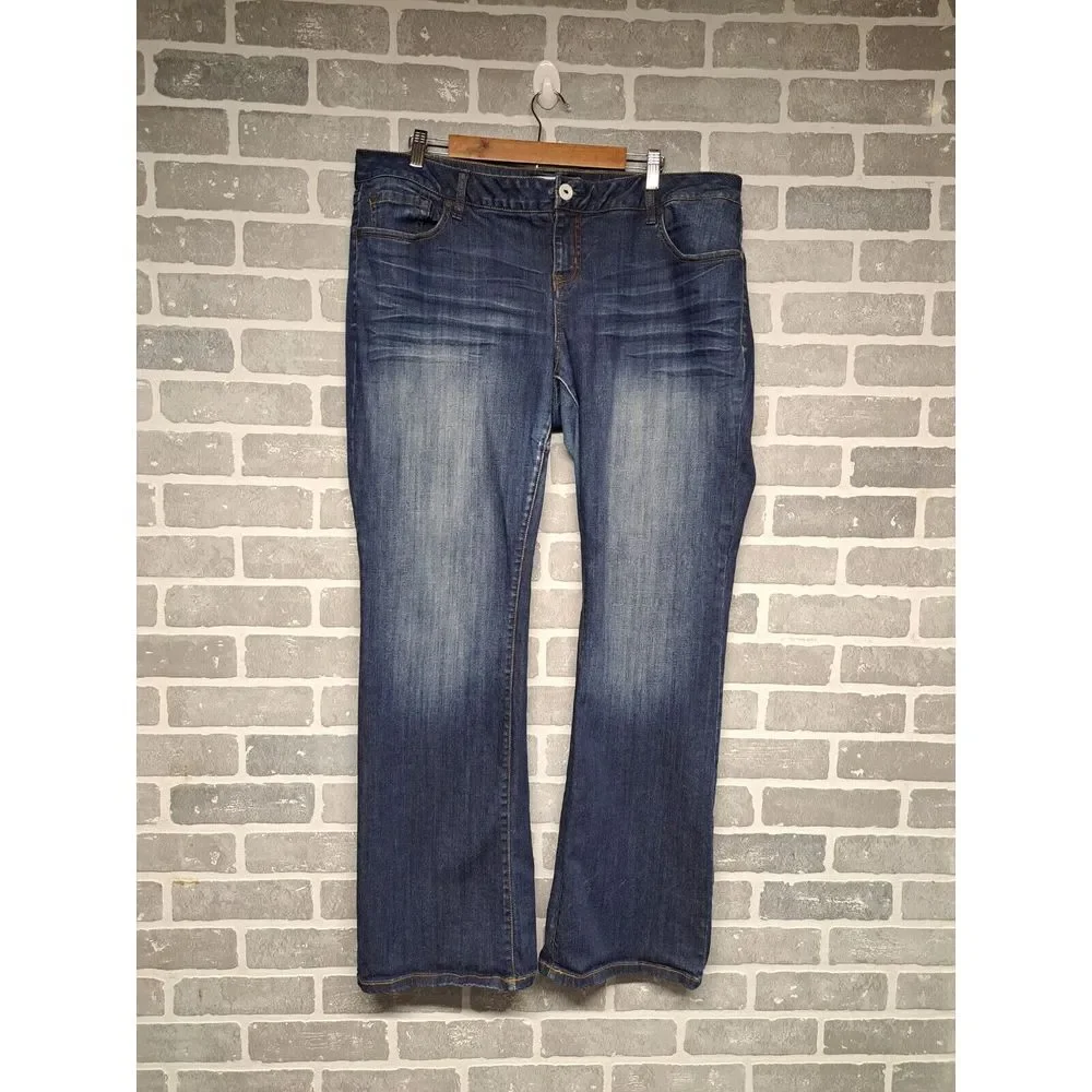 Torrid Womens Relaxed Bootcut‎ Strech Jeans Blue Meas Size 16R Western Rodeo